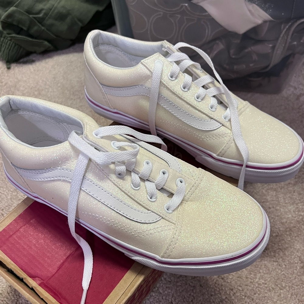 Vans- Old Skool sz 6 youth